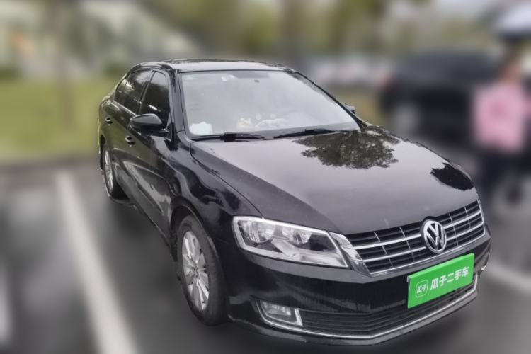 Used Volkswagen Lavida 2013 Revised Version 1.4 TSI DSG Comfort Edition Front Right 45 Deg
