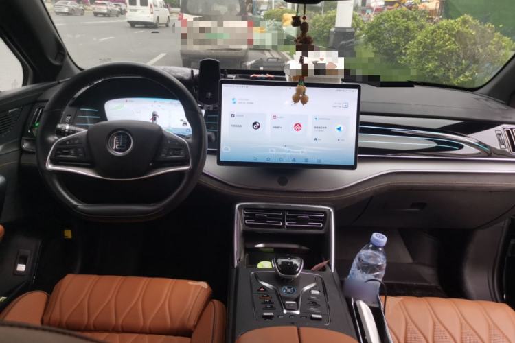 Used BYD Tang New Energy 2022 DM-p 215KM Four-Wheel Drive Flagship Model Center Console