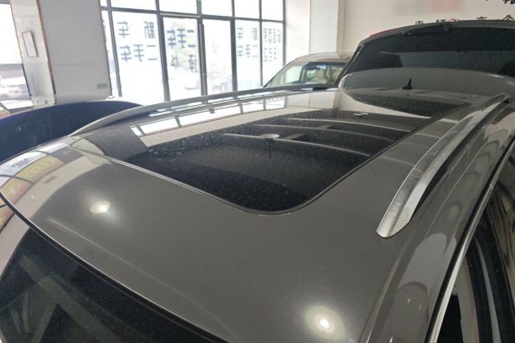 Used Volkswagen Tiguan L 2018 330TSI Automatic Two-Wheel Drive Luxury Edition Roof