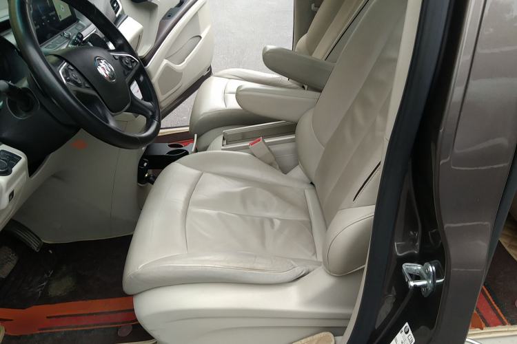 Used Buick GL8 2020 Land Business Class 652T Luxury Model Left Front Seat