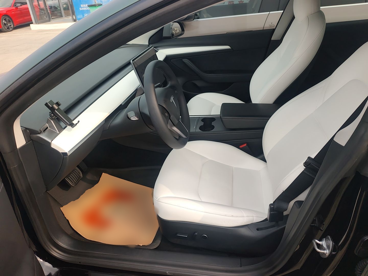 Переднее сиденье в автомобиле