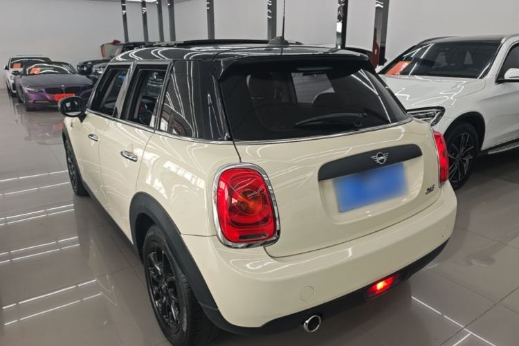 Used MINI 2019 1.5T ONE Five-Door Edition Rear Left 45 Deg