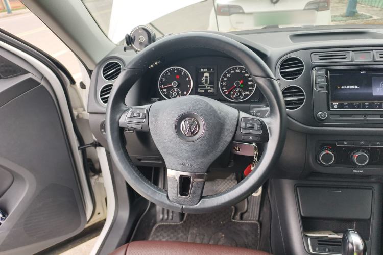 Used Volkswagen Tiguan L 2016 280TSI Automatic Two-Wheel-Drive Silk Road Style Edition