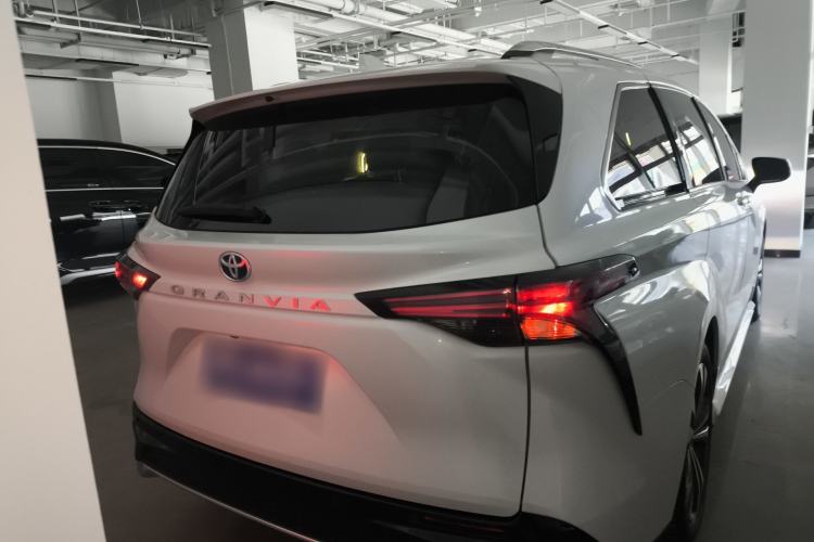 Used Toyota Granvia 2023 2.5L Hybrid Prestige PLUS Edition Rear