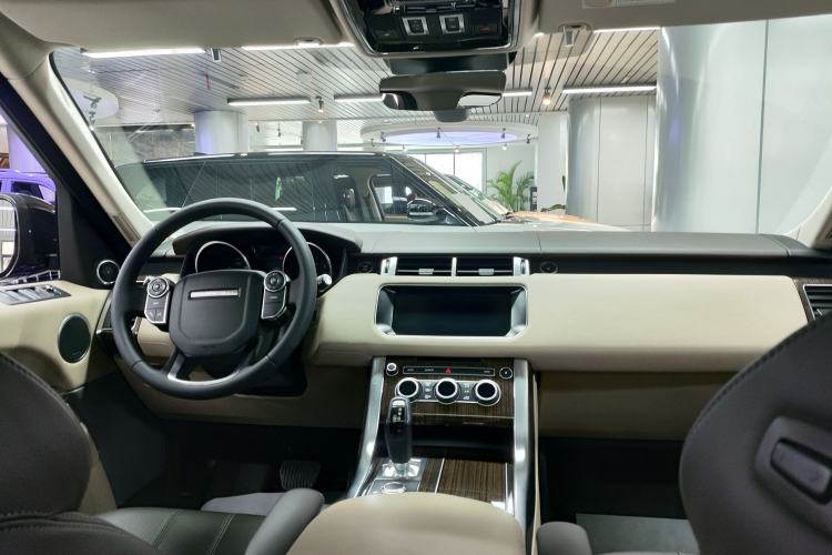 Used Land Rover Range Sport 2017 3.0 SC V6 HSE Interior 3