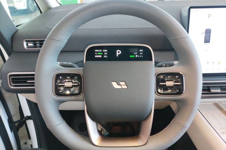 Used Li Auto MEGA 2025 Ultra Smart Refreshed Edition