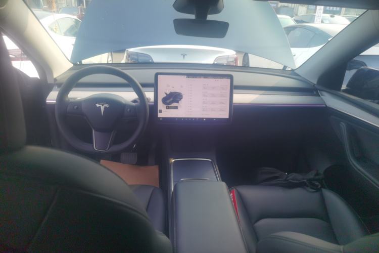 Used Tesla Model Y 2024 Rear-Wheel-Drive Version Center Console