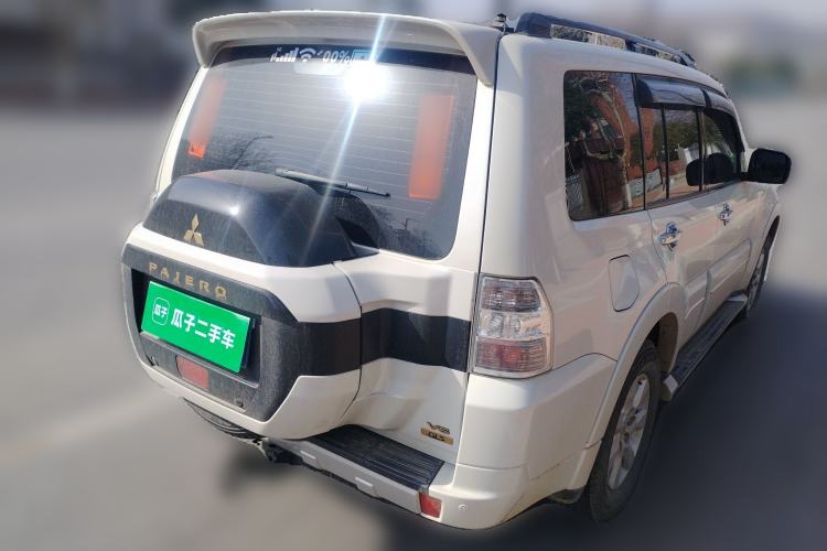 Used Mitsubishi Pajero 
