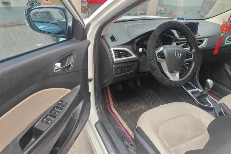 Used Changan Alsvin V7 2015 1.6L Manual Enjoyment Model China IV Standard
