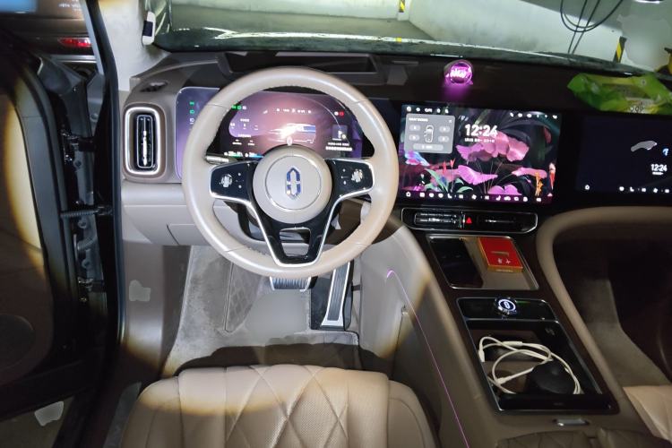 Used Hima AITO M9 2024 Range-Extended Ultra Version 52 kWh 5-Seater Model
