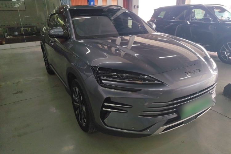 Used BYD Song PLUS New Energy 2025 DM-i 160KM Flagship Model Front Right 45 Deg