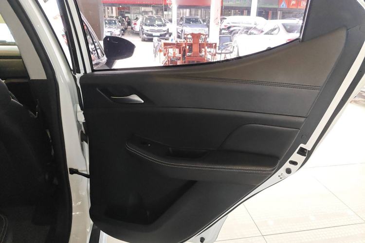 Used BYD Yuan New Energy 2019 EV360 Smart Connect Enjoyment Model Interior 6