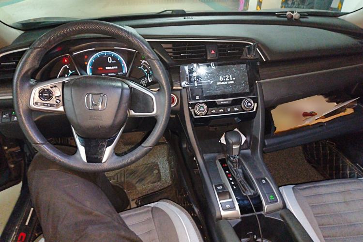 Used Honda Civic 2019 220TURBO CVT Dynamic Edition China VI Center Console