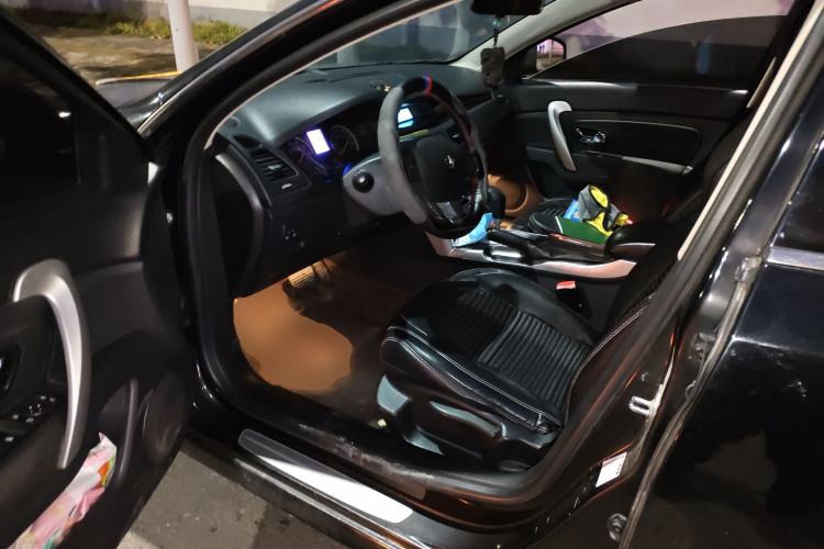 Used Renault Latitude 2013 2.0L CVT Fashion Edition