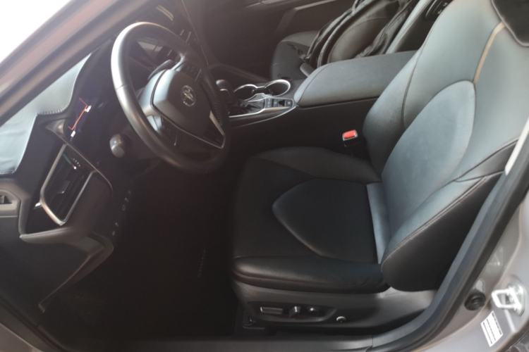 Used Toyota Camry 2021 2.5G Luxury Edition
