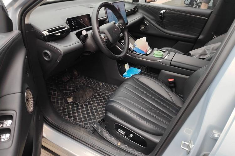 Used AION V 2024 Aion Tyrannosaurus 650 LiDAR Edition Left Front Seat