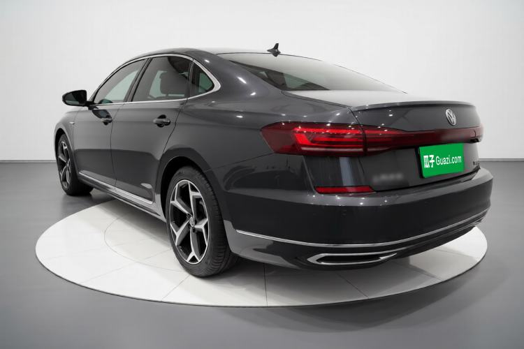 Used Volkswagen Passat 2025 Outstanding Model 380TSI Starry Dragon Glorious Edition Exterior 2