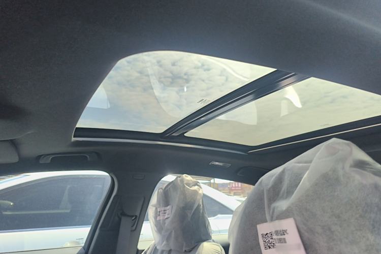 Used Geely Auto Preface 2026 Model Oriental Yao 1.5TD Fuyao Edition Headliner