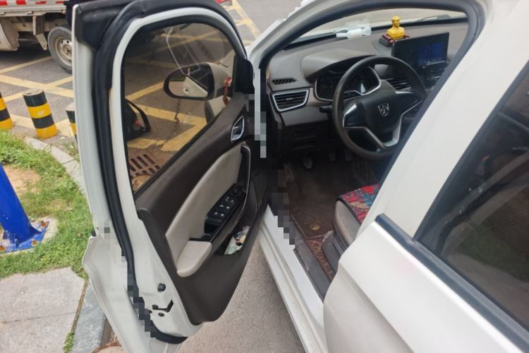 Used Baojun 310W 2017 1.5L Manual Comfort Version China V Driver Seat