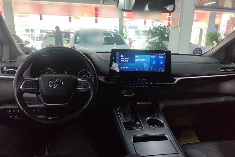 Used Toyota Sienna 2021 2.5L Hybrid Premium Edition