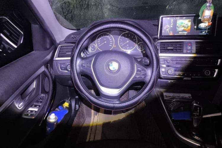 Used BMW 3 Series 2016 320Li Ambition Model
