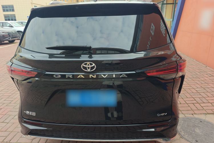 Used Toyota Granvia 2024 2.5L Hybrid Comfort Edition