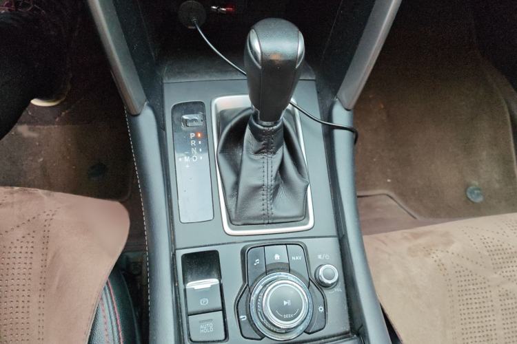 Used Mazda CX-4 2016 2.0L Automatic 2WD Blue Sky Dynamic Edition Interior 3