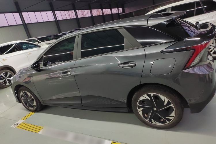 Used MG 4 EV 2023 415 km Range Sea-Faring Champion Edition Left Side