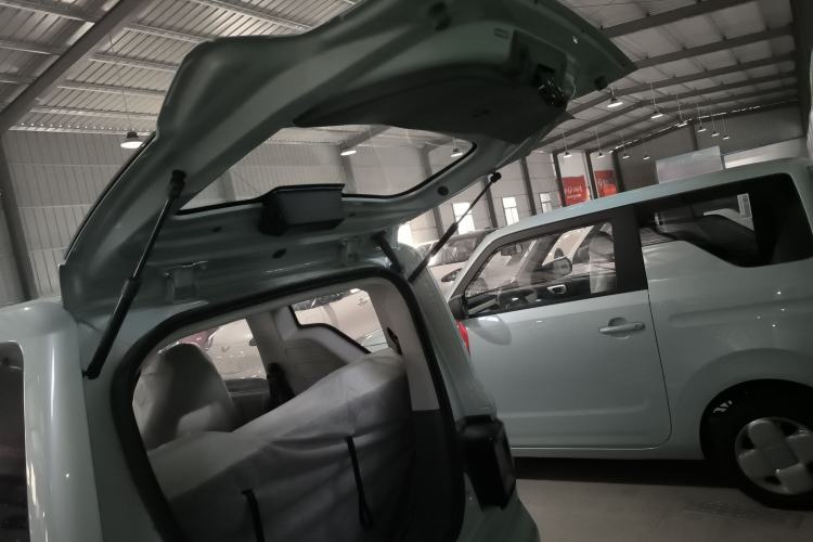 Used Geely Galaxy Panda 2024 Panda Mini 200km Endurance Bear Trunk