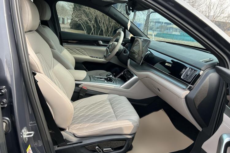 Used BYD Tang New Energy 2024 DM-i Glory Edition 112KM Prestige Model
