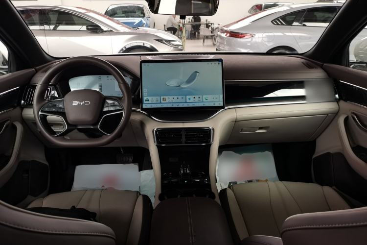 Used BYD Song PLUS New Energy 2025 DM-i Smart Drive 112KM Prestige Model Center Console