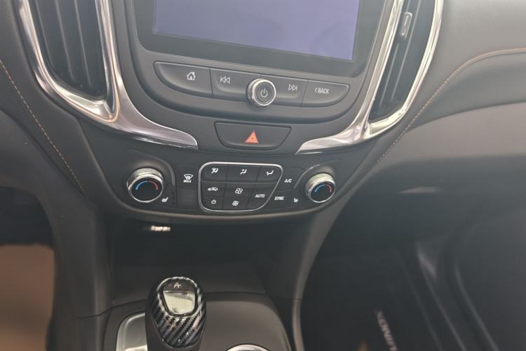 Used Chevrolet Equinox 2019 535T Automatic YuJie Edition China VI Interior 1