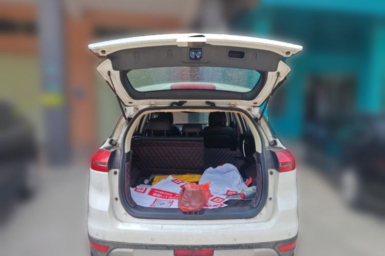 Used Geely Auto Emgrand X7 Sport 2016 2.0L Manual ZhiShang Version
