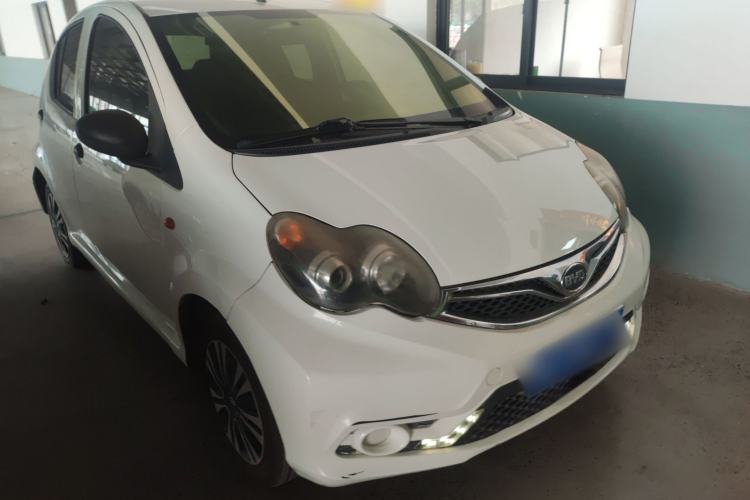 Used BYD F0 2015 1.0L XuanKu Model Front Right 45 Deg