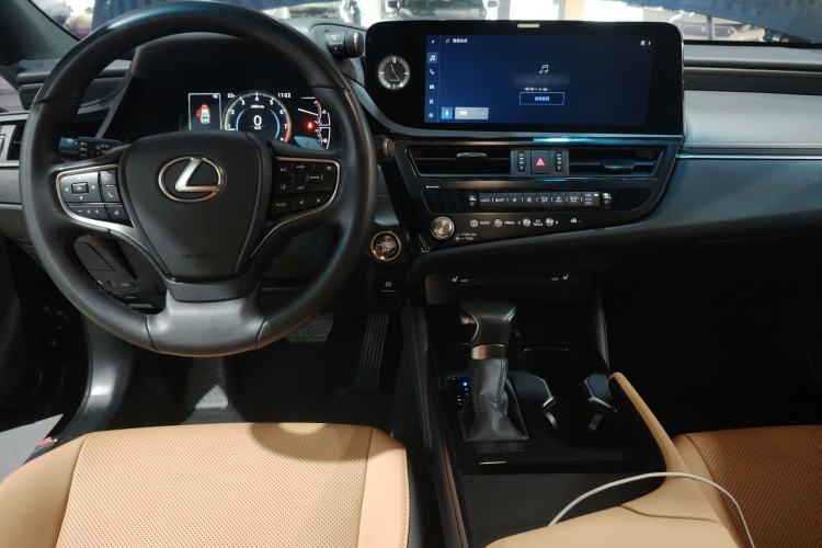Used Lexus ES 2023 200 Excellence Edition