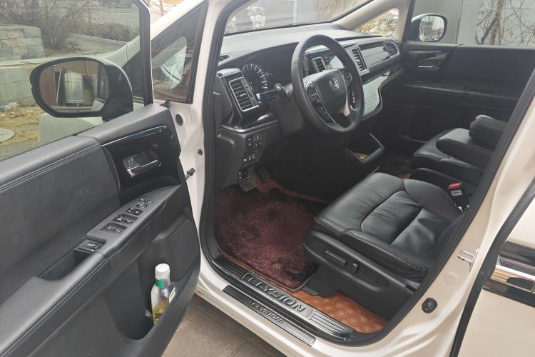 Used Honda Elysion 2019 2.0L Hybrid Luxury Edition
