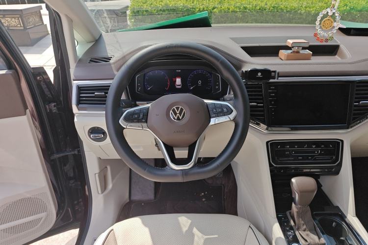 Used Volkswagen Viloran 2020 380TSI Prestige Edition Steering Wheel