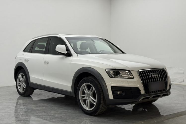 Used Audi Q5 2017 Plus 40 TFSI Technology Model