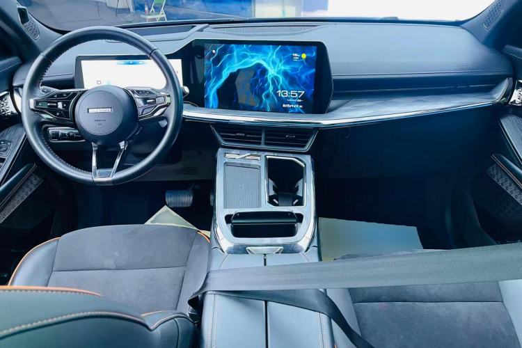 Used Haval XY 2022 1.5T ZhiZun Edition Center Console