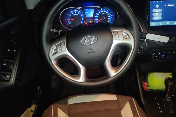 Used Hyundai ix35 2012 2.0L Automatic Two-Wheel Drive New Edition GL Steering Wheel