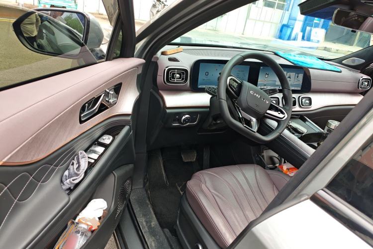 Used Chery Tiggo 9 2025 2.0T Dual-Clutch Two-Wheel Drive Luxury Edition 7 Seats