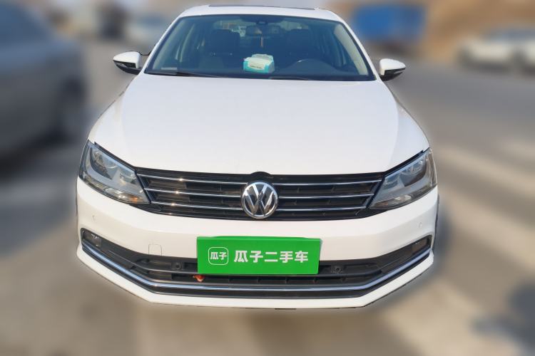 Used Volkswagen Sagitar 2015 230TSI Automatic Luxury Model Front