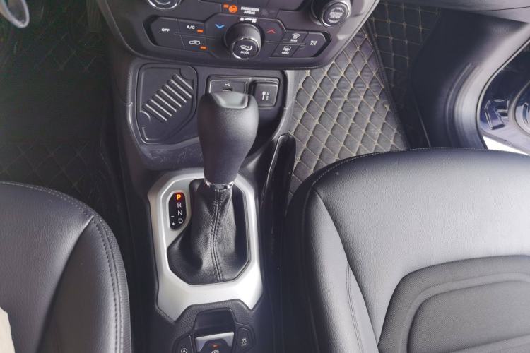 Used Jeep Renegade 2019 220T Automatic Leading Edition