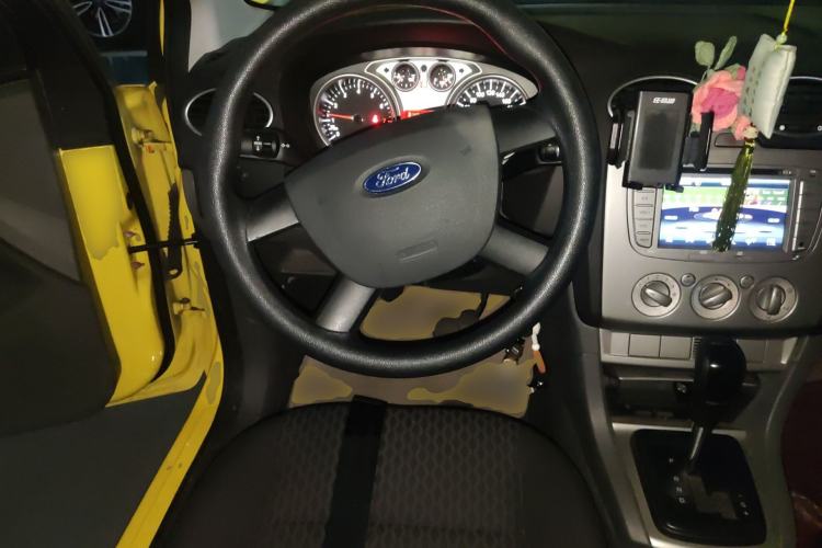 Used Ford Focus 2012 Hatchback Classic 1.8L Automatic Base Model Steering Wheel