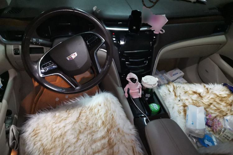 Used Cadillac XTS 2017 28T Elite Model Center Console