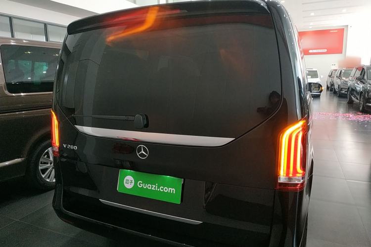 Used Mercedes-Benz V-Class 2022 V 260 Avantgarde Edition