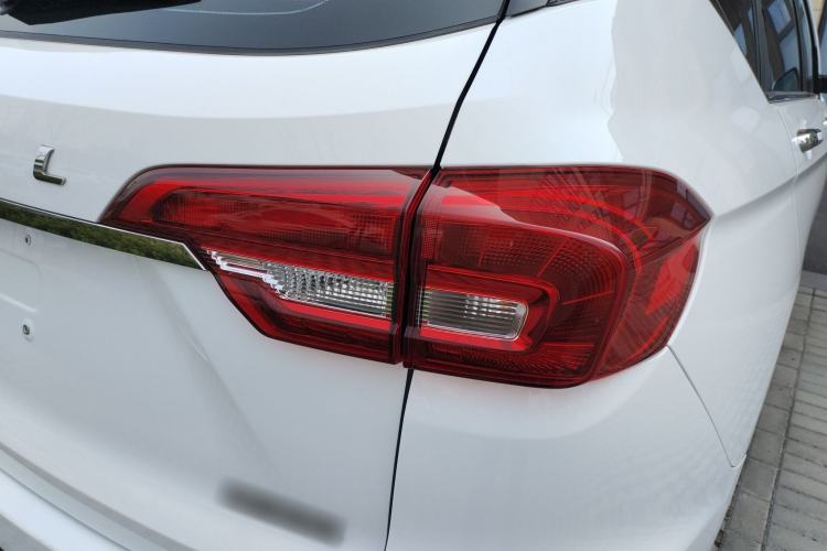 Used Haval M6 2019 1.5T DCT Two-Wheel Drive Value Edition China VI Standard Right Rear Taillight
