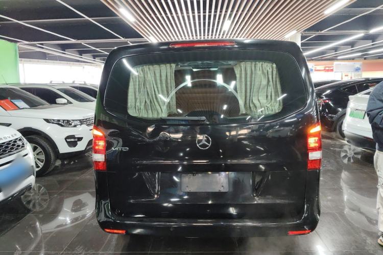 Used Mercedes-Benz Vito 2018 2.0T Elite Version 7 Seats China V Emission Standard