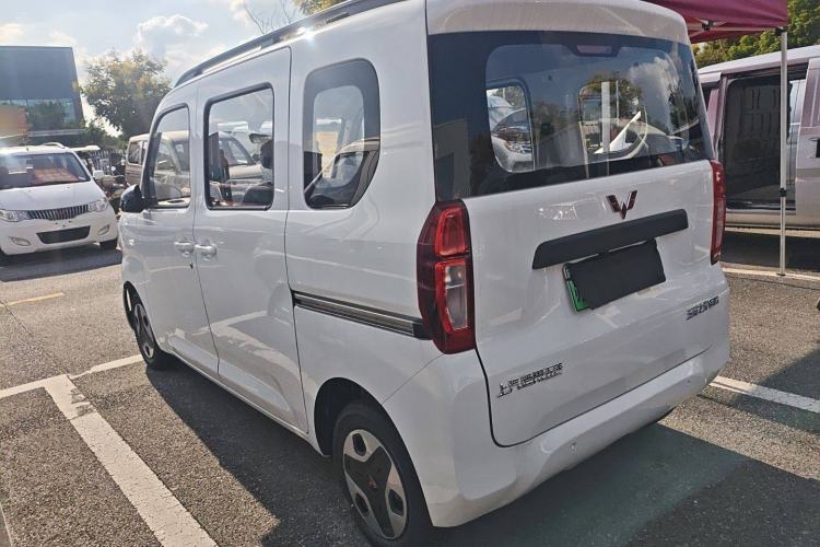 Used Wuling Zhiguang New Energy 2025 Model 305km Ambitious Edition