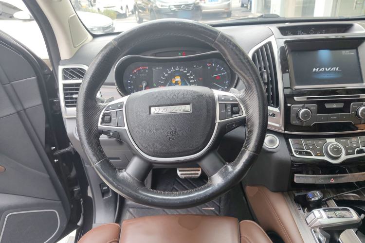 Used Haval H9 2017 2.0T Gasoline 4x4 Prestige Model 7 Seats

